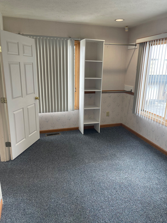 bedroom - Urgent Fall Sublease- Apt close to campus