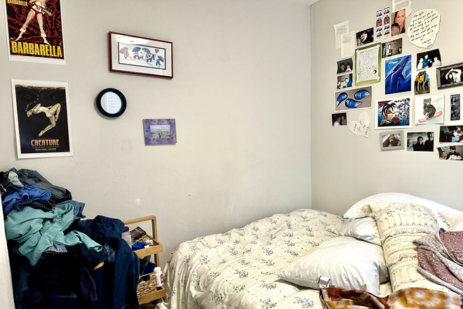 1 - Updated North End 2 bed with shared roof deck and laundry in unit no fee 9/1 Apartments