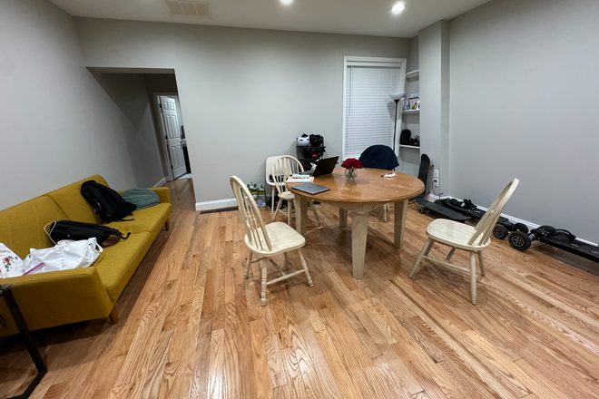 Dining Area - 1 bd in 4 bd rowhome next to JHU