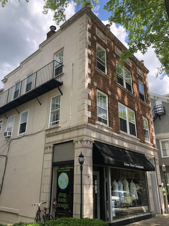 Street View - Summer Sublet:Furnished Studio Apt-Nassau Street-Princeton