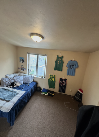 Upstairs Room #2 - O-Town (Managed by Mallard Properties) Townhome