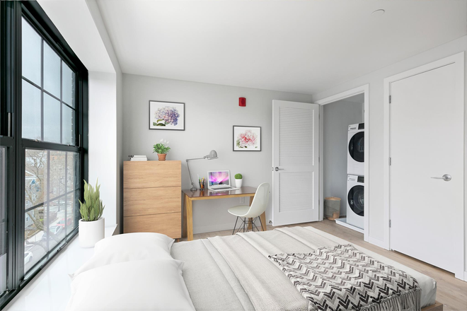 1 - Renovated Studio - In Unit Laundry, A/C, HEAT AND A/C INCLUDED