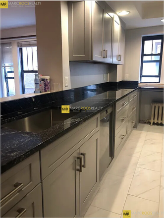 Call NOW for showings! 617-236-8550 - PARK DR - *NO FEE* UNIQUE DUPLEX 4BR IN AUDUBON CRCL FOR *9/1/2026* W/ 2 BA, H&HW INC, LNDRY ON SITE Condo