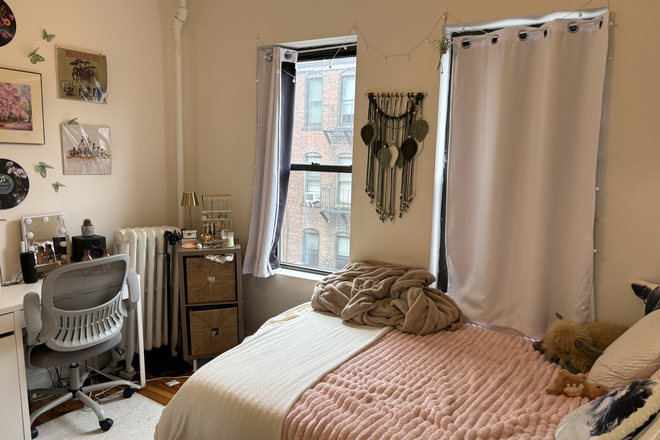 Bedroom1 - 2 Bedroom Apartment on Westland Ave - Available 9/1/26