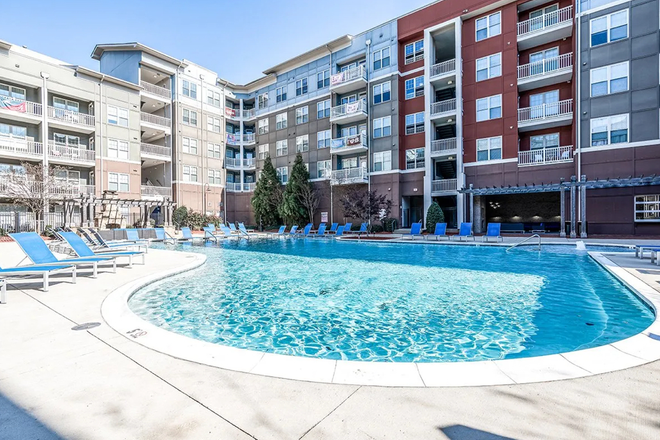 Outdoor pool - Ion Tuscaloosa