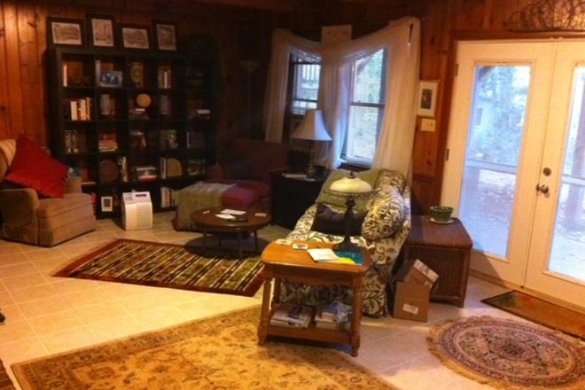 Living room - Garden apartment-prime in town Chapel Hill neighborhood