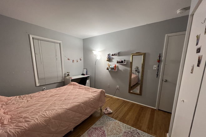 Bedroom - one bedroom with shared bathroom Townhome