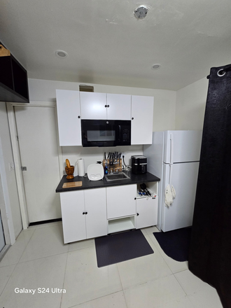 kitchen area - 1 bedroom, furnished, private entrance near FIU, full bathroom, kitchenette