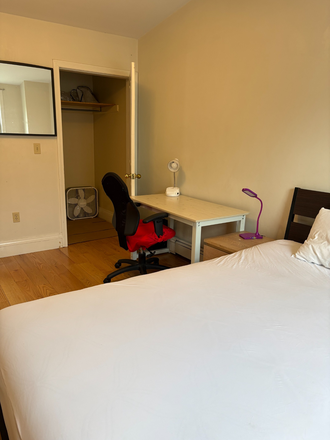 Desk - 4 Beds 2 Baths Apartment $1,000 / Month and a  $880/month