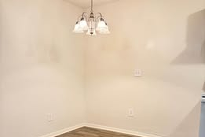 dining room - Village Square Apartments