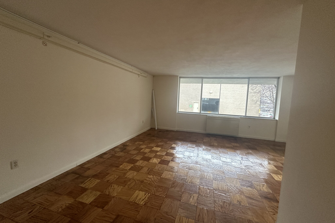 . - STUDIO/1 BA BROOKLINE APT | HEAT & HOT WATER INCL | NO BROKER FEE | AVAILABLE 09/01
