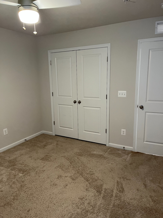 Room - Low Cost Room for Rent in Brand New Home in Waldorf