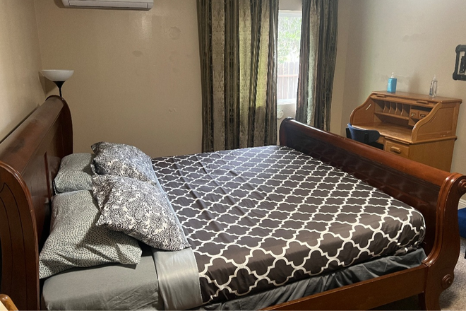 Master Bedroom - UCR Rooms for Rent House