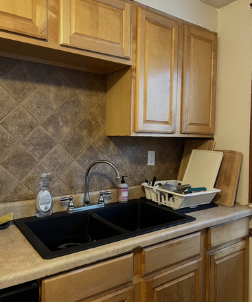 Kitchen - House close to campus