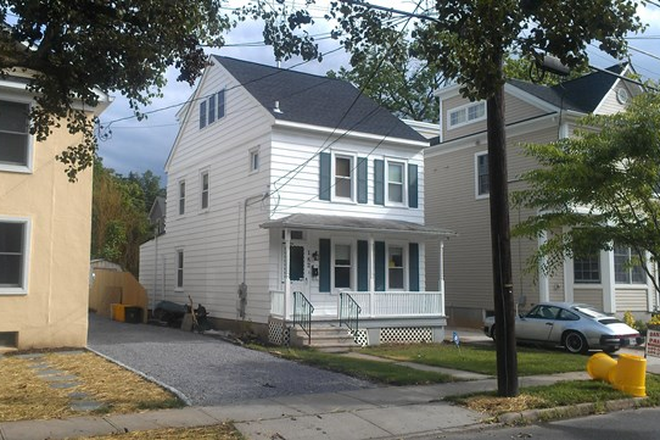 Street view - Furnished room in shared home-Birch Ave-Princeton