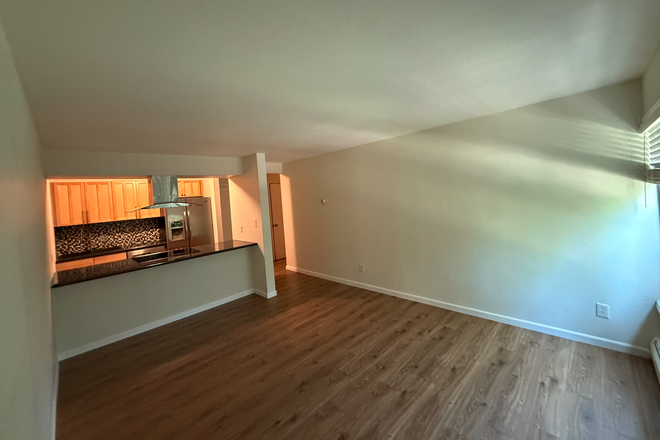 Main Room - Two Mile Creek Apartments