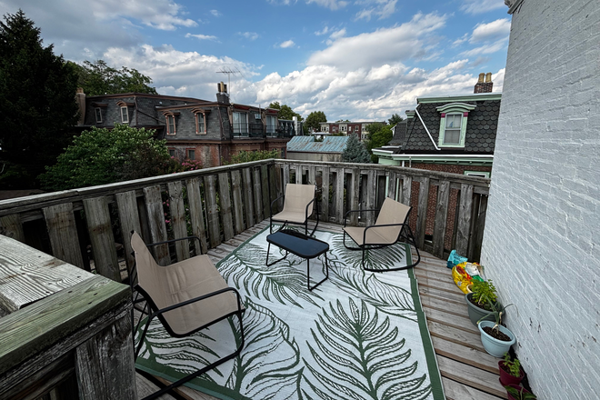 Balcony - Top Floor Balcony with City View