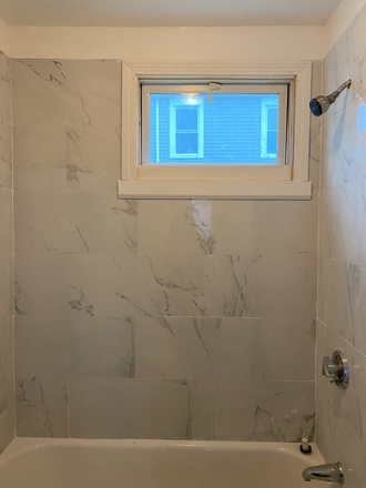 Bathroom - Great Location, 2 Bedroom Available 9/1 Apartments