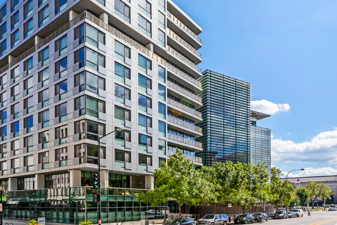 Exterior - 565 Penn Apartments