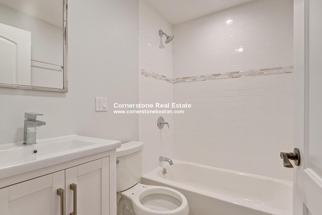 bath - Spacious 5 Bed! Will feature New Kitchen & Bathroom! Apartments