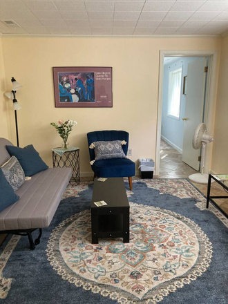 Living Room - 1 Bedroom Aparment in South Amherst in Residential Home