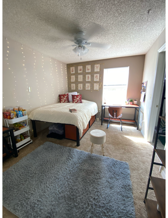 Bedroom - Knights Circle Apartment- All Female