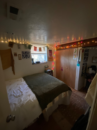 Bedroom for rent - Green Bean house