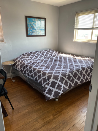 bedroom - Large Furnished Bedroom in Friendly Co-living House