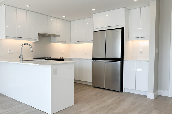 The Colonnade - The Colonnade Apartments