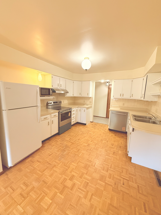 kitchen - 3 BR Home Near Purdue | 20-Min Walk to Campus | Direct Bus Route