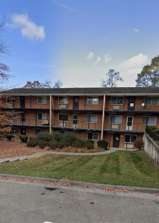 outside street view - Northview off Main st apartment