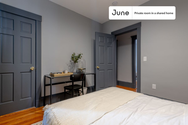 Photo - Private bedroom in 3 bed/1 bath Home