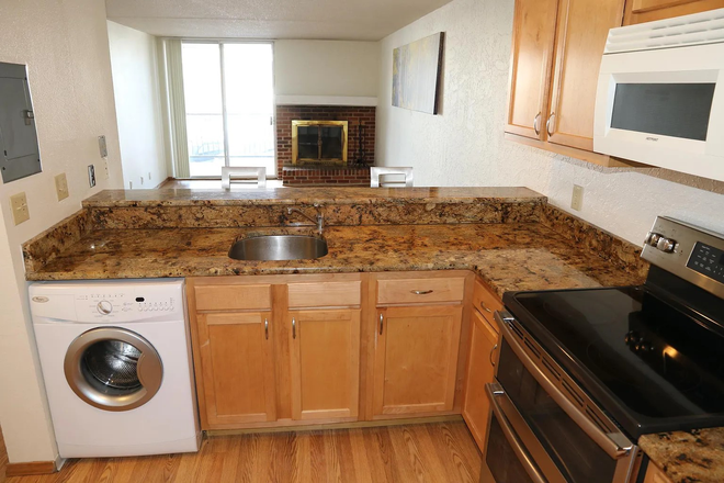 Kitchen - Spanish Towers