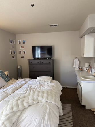 Bedroom - 18th street condominiums
