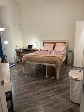 Under bed are 4 huge drawers spanning entire length of bed (2 on each side). - Private bath Frisco C for A price; >$4200 rent reduction. Free January, $1800 deposit already paid