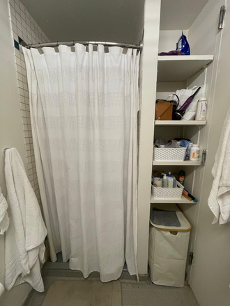 Ensuite bathroom - Peabody Terrace: ensuite room, Sep 2026-June 2027, close to campus and Charles River Apartments