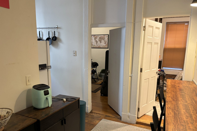 Common area - Room rental on Hemenway St! Shared 3 bed apt!