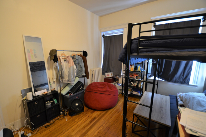Bedroom - FENWAY! 2 bed - no living room - H&HW included - No FEE - 9/1 move in - Cats ok Apartments