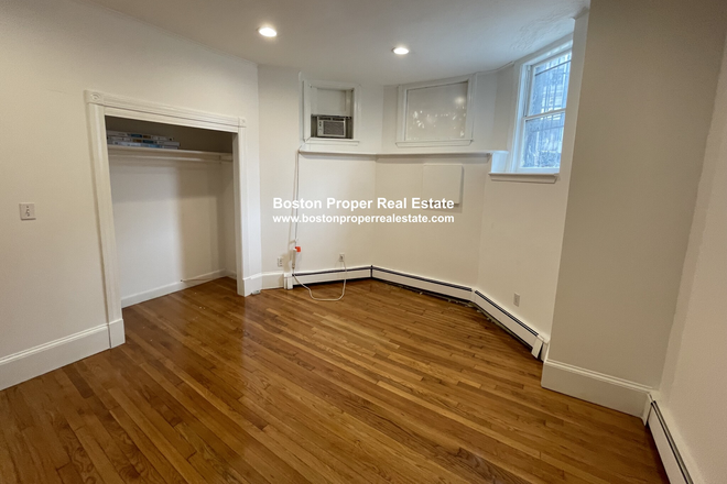 a - Move right in, located by Prudential and Newbury Apartments