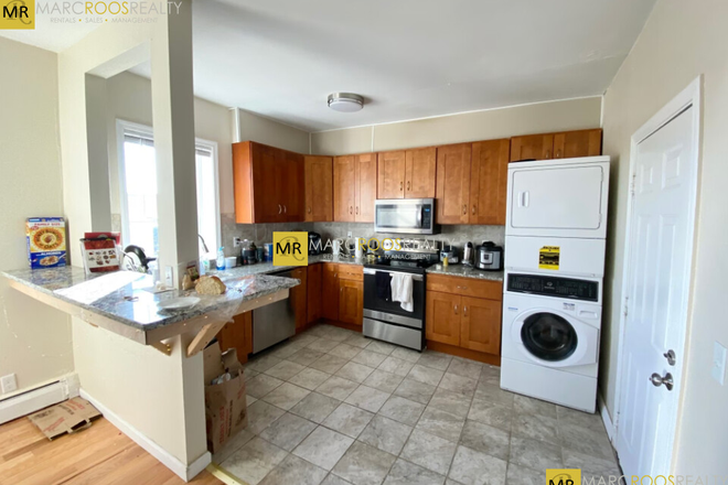 Kitchen - Mission Hill 3 Bed Split Bickford Ave