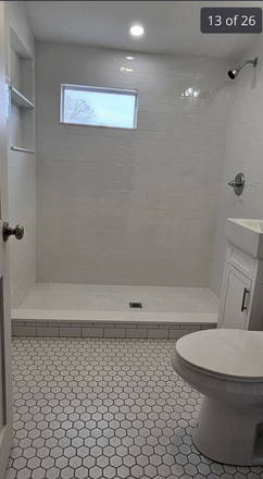 Bathroom - Summer Sublet House Close to Campus