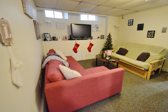 Living Room - Cozy 2 Bed on Symphony Rd – Avail 9/1/25 Apartments