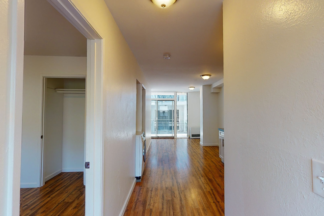 Entrance way - 2 bed 1 bath Summer Sublease on Berkeley Southside (5 min walk from campus)