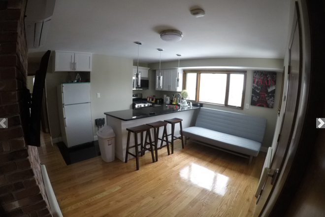 Kitchen - Awesome 3 bedroom 2 Bathroom Right Next to MIT Campus Apartments