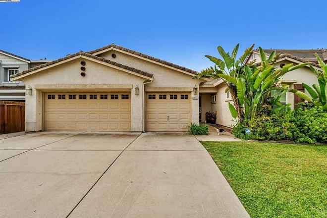 EXTERIOR 1 - BEAUTIFUL & SPACIOUS 4 BR/2 BA HOME WITH 3 CAR GARAGE