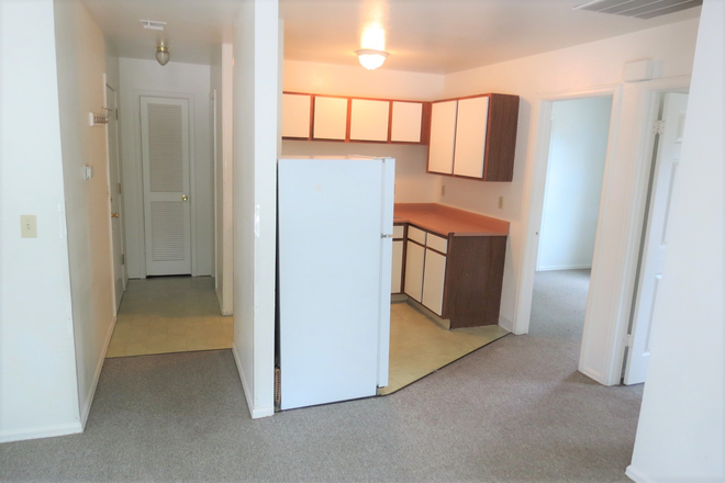 995 30th Unit C - 995 30th Street (2BR/1BA) Apartments