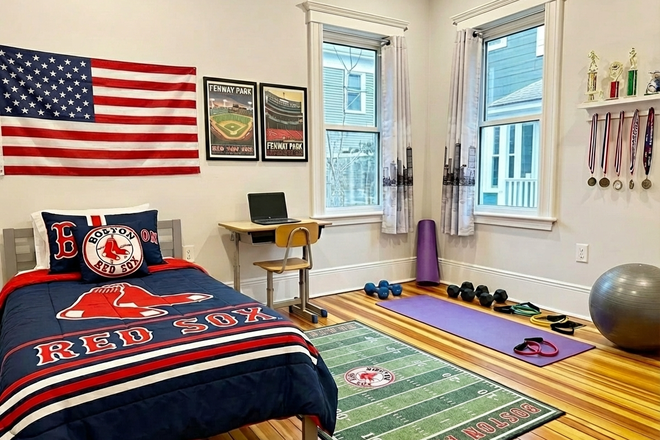 1 - Brand new renovated 3 bedroom close to UMASS Avail now or 2/1 100% New Renovation Apartments