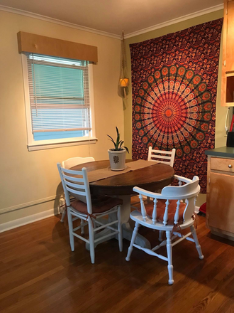 Dining Area - Hillside Court Apartments