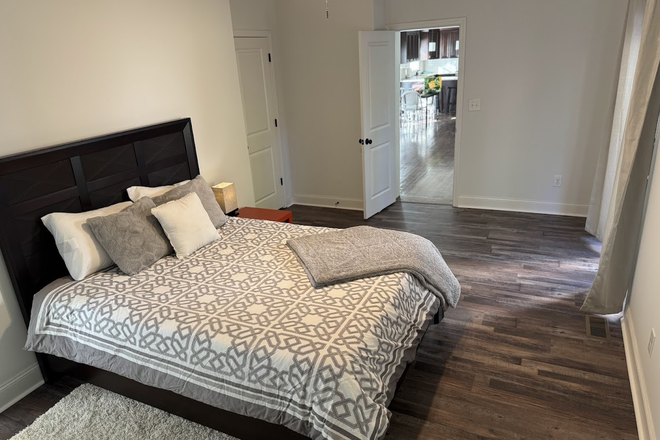 Master bedroom - Perfect Location, 5 Minutes to Emory on North Decatur Road, on Emory Busline! Spring 2026 House