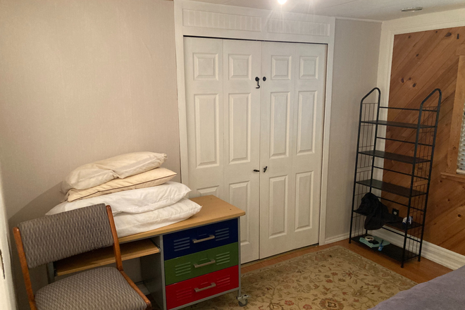 Bedroom showing closet - Roommate wanted in 2BR Mobile Home 30th & Valmont